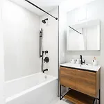 149bk-202 New 1br In Prime Greenpoint Bk Apartment