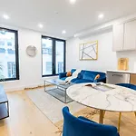 149bk-202 New 1br In Prime Greenpoint Bk *
