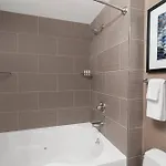 Hotel Fairfield & By Marriott Staten Island
