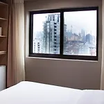 Lic Plaza Hotel 3*