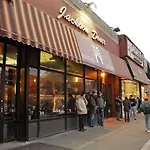 Cozy At The Heart Of Jackson Heights Guest house New York