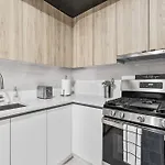 Top Notch 2Br Minutes From Central Park