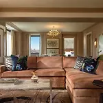 Jw Marriott Essex House Hotel