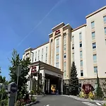 Hotel Hampton & Staten Island 3*