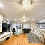 Modern Comfort In Brooklyn Apartment