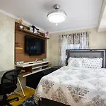 Modern Comfort In Brooklyn