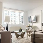 Landing Modern Apartment With Amazing Amenities