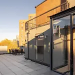 Large Upper East Side 1Bd Elevator Rooftop