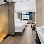 Ly Hotel