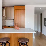 Apartment Midtown East 2br W Gym Doorman Wd Nr Parks Nyc-1206 *