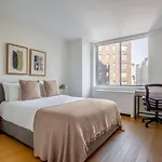 Apartment Midtown East 2br W Gym Doorman Wd Nr Parks Nyc-1206 *