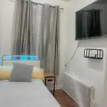 Apartment 2 Bedroom Bliss In College Point *