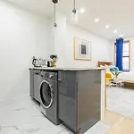 1597-1 Large W D In The Unit Prime Ues *