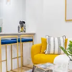 1597-1 Large W D In The Unit Prime Ues Apartment