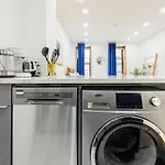 Apartment 1597-1 Large W D In The Unit Prime Ues *