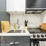 1597-1 Large W D In The Unit Prime Ues
