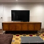 Gem Of A Free-Standing Family House In Great Neighborhood