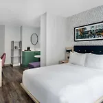 Hotel Doubletree By Hilton Midtown Fifth Ave 4*