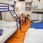 Empire Broadway Retreats Apartment