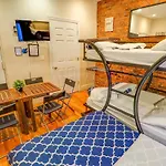 Apartment Empire Broadway Retreats