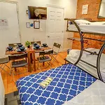 Empire Broadway Retreats Apartment *