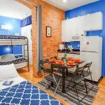 Empire Broadway Retreats Apartment