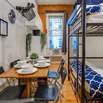 Apartment Empire Broadway Retreats