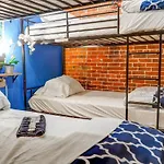 Apartment Empire Broadway Retreats *