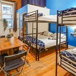Apartment Empire Broadway Retreats New York