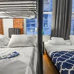 Apartment Empire Broadway Retreats
