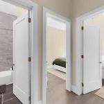 Charming 2br Bkyrd Near Williamsburg Apartment New York