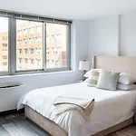Landing - Modern With Amazing Amenities * New York