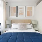 444-2c Newly Renovated 1br In Hell's Kitchen