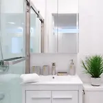 444-2c Newly Renovated 1br In Hell's Kitchen Apartment *