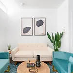 444-2c Newly Renovated 1br In Hell's Kitchen * New York