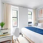 444-2c Newly Renovated 1br In Hell's Kitchen Apartment