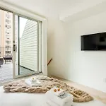 Apartment 1597-phn Ph Duplex -private Outdoor Deck W D *