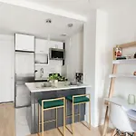 Apartment 1597-phn Ph Duplex -private Outdoor Deck W D *
