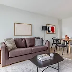 Midtown 2Br W Gym Doorman Nr Times Square Nyc-1400