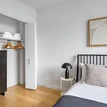 Lower East Side 1br W Gym Wd Nr Nightlife Nyc-1232 New York