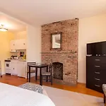 Gorgeous Apartment For 2 In Nyc