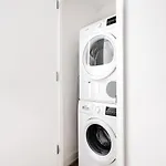 Immaculate 2Bd 2Ba At Ues