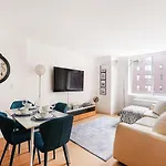 Immaculate 2Bd 2Ba At Ues