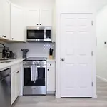 Magnificent 3 Bedroom Apt In Nyc
