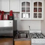 Comfortable 1-Bedroom Apt In Manhattan