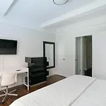Luxurious 1 Bedroom Apartment