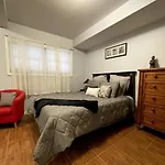 Appealing 1 Bedroom Apt In Nyc!