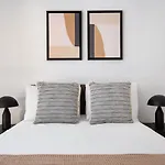 Soho 3Br W Wd Elevator Nr Cafes Restaurants Nyc-1043
