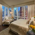 Mandarin Oriental, Hotel