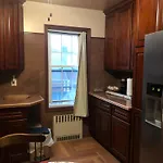 Guest house Private Unit - Shared Public Space New York